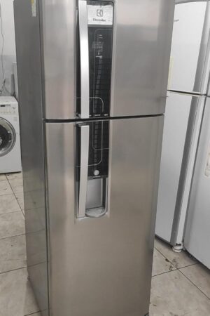 Geladeira Electrolux Frost Free Com Dispenser na porta